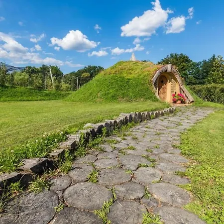Holiday home Magical Hobbit's House - Happy